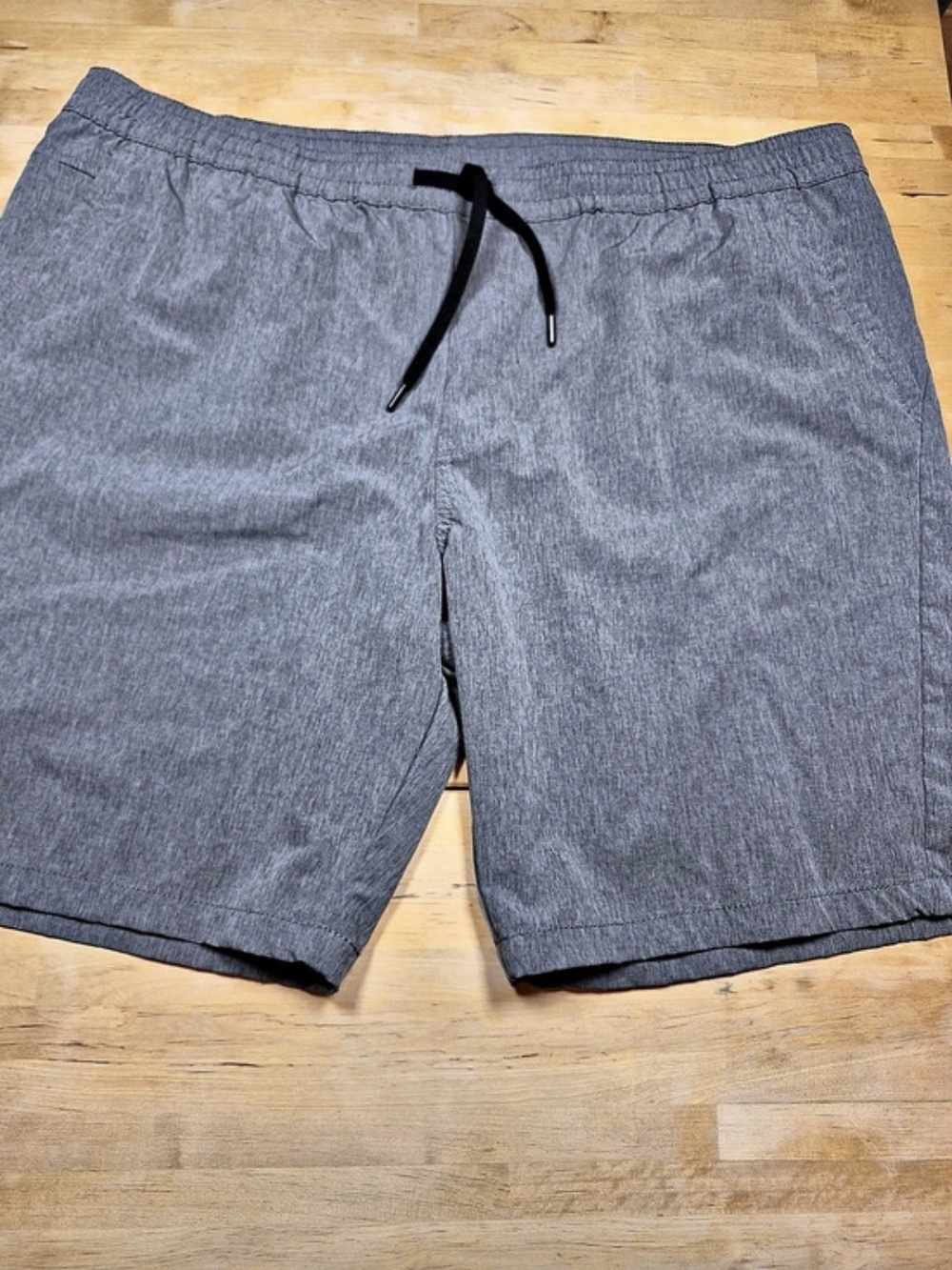 Kenneth Cole Men's Gray Athletic Shorts Size 3X